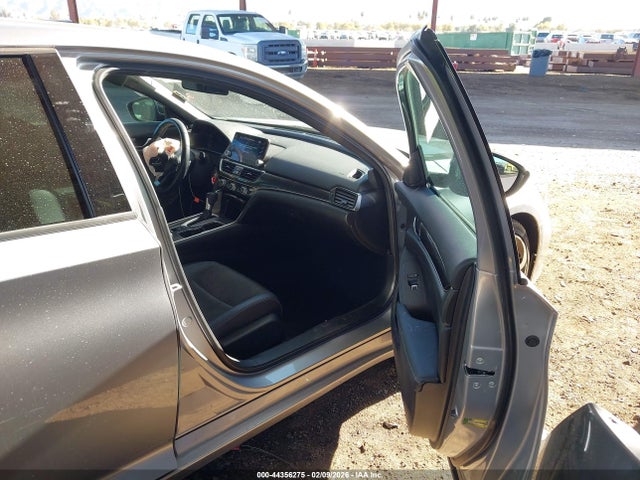 1HGCV1F34NA082257 Honda Accord Sport