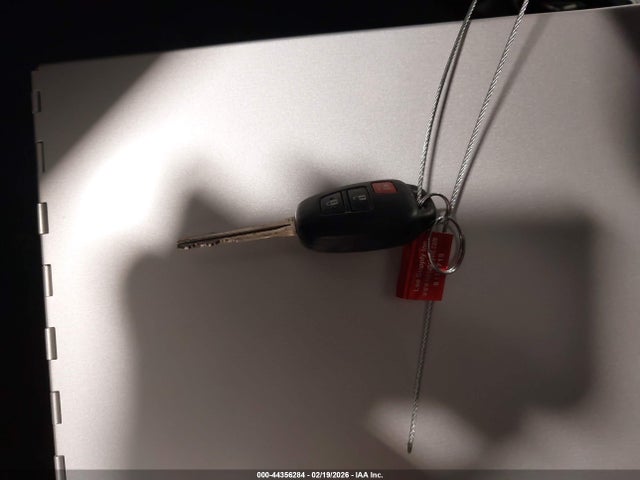 2017 TOYOTA RAV4 JTMBFREV5HJ148165 Photo 10