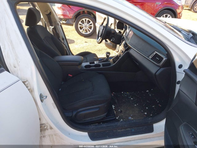 KNAGT4L31J5205914 KIA Optima Lx