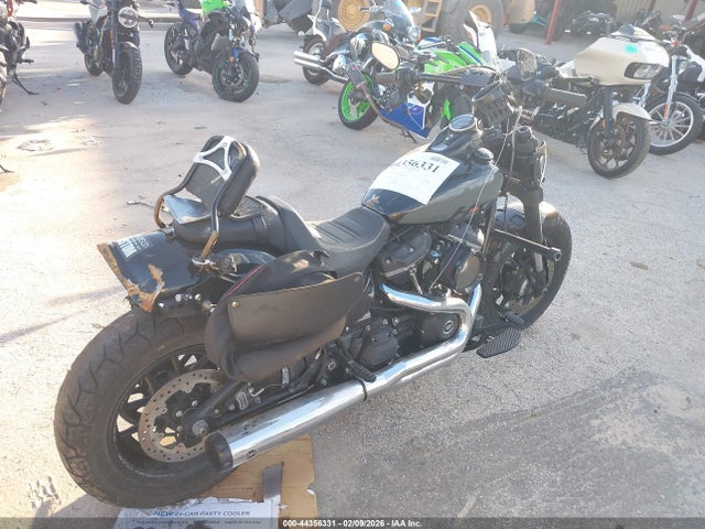 2022 HARLEY-DAVIDSON FXFBS 1HD1YLK10NB021624 Photo 3