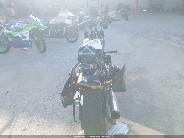 2022 HARLEY-DAVIDSON FXFBS 1HD1YLK10NB021624 Photo 5