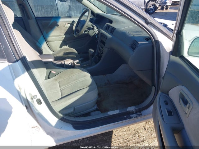 1999 TOYOTA CAMRY 4T1BG22K4XU391585 Photo 4