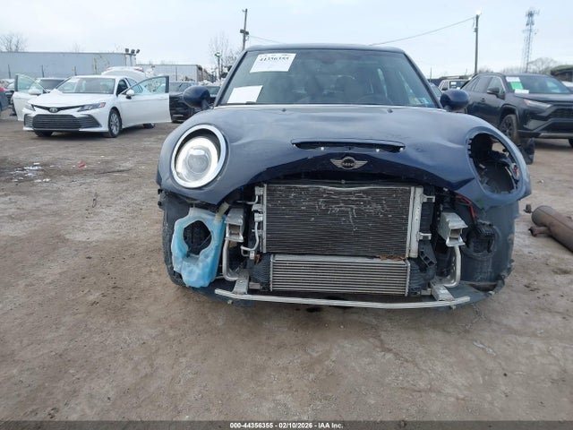 WMWLN9C5XG2E16114 Mini Clubman Cooper S