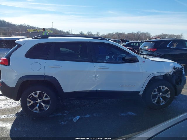 2016 Jeep Cherokee Trailhawk მანქანა იყიდება აუქციონზე, vin: 1C4PJMBS6GW130955, აუქციონის ნომერი: 44356366