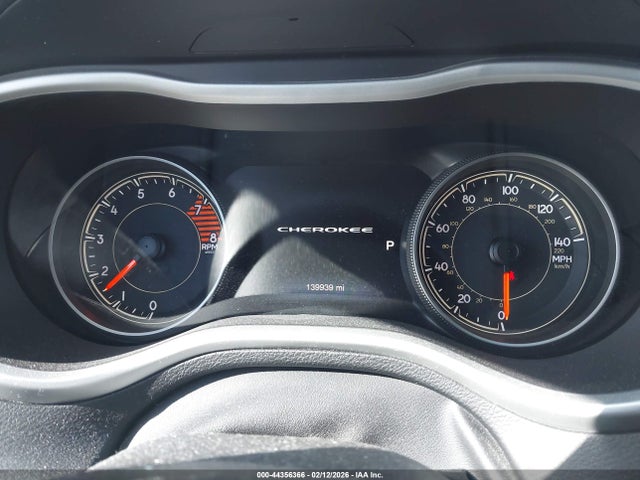 2016 Jeep Cherokee Trailhawk მანქანა იყიდება აუქციონზე, vin: 1C4PJMBS6GW130955, აუქციონის ნომერი: 44356366