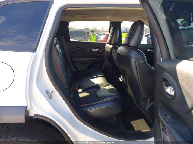 2016 Jeep Cherokee Trailhawk მანქანა იყიდება აუქციონზე, vin: 1C4PJMBS6GW130955, აუქციონის ნომერი: 44356366
