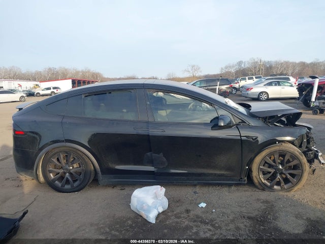 2024 Tesla Model X Long Range მანქანა იყიდება აუქციონზე, vin: 7SAXCBE51RF455317, აუქციონის ნომერი: 44356370