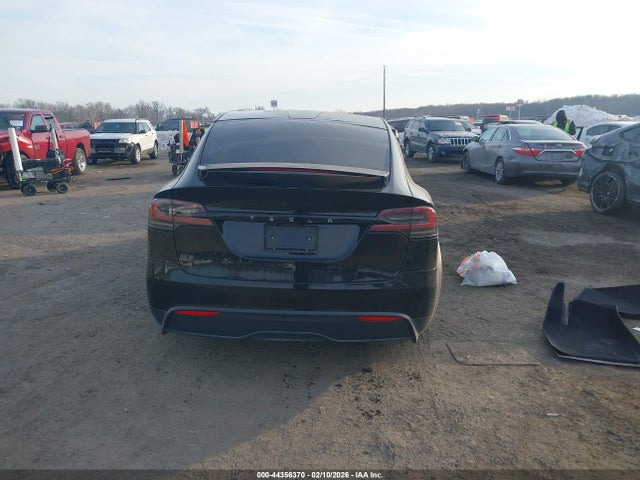 2024 Tesla Model X Long Range მანქანა იყიდება აუქციონზე, vin: 7SAXCBE51RF455317, აუქციონის ნომერი: 44356370