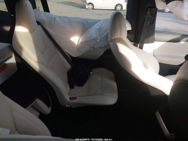 2024 Tesla Model X Long Range მანქანა იყიდება აუქციონზე, vin: 7SAXCBE51RF455317, აუქციონის ნომერი: 44356370