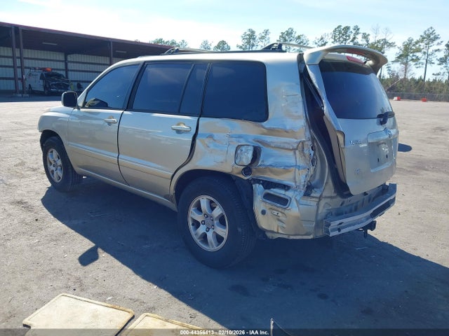 2002 TOYOTA HIGHLANDER JTEGF21A920056811 Photo 2