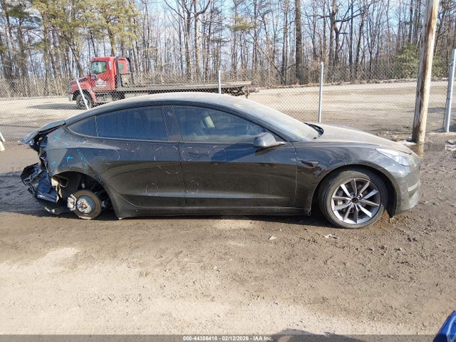 Продаж на аукціоні авто 2022 Tesla Model 3 Rear-wheel Drive, vin: 5YJ3E1EA8NF186420, номер лоту: 44356418