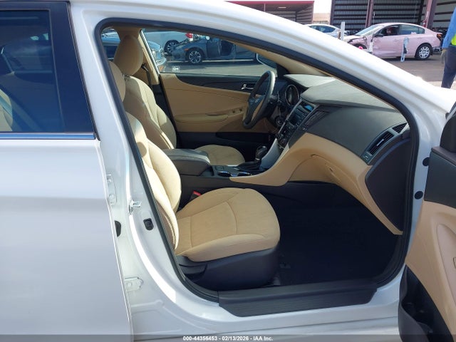 5NPEB4AC4EH934270 Hyundai SONATA GLS