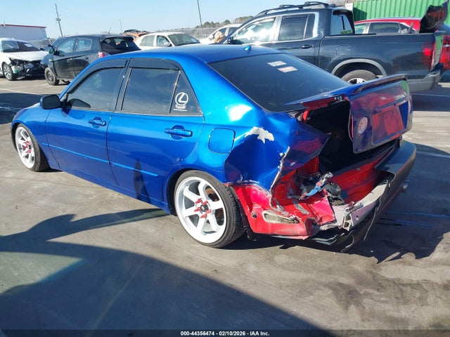 2005 LEXUS IS 300 JTHBD192250099739 Photo 2