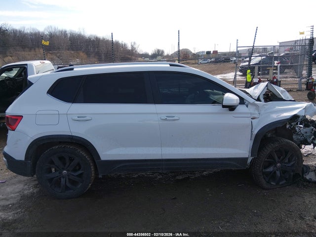Продажа на аукционе авто 2022 Volkswagen Taos 1.5t Se, vin: 3VVLX7B20NM045171, номер лота: 44356502