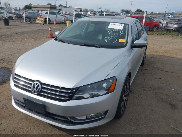 1VWCT7A32FC008420 Volkswagen Passat 1.8t Sel Premium