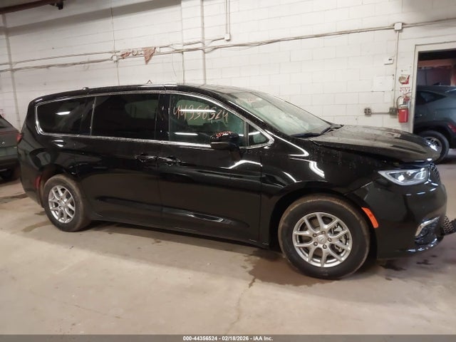 Продаж на аукціоні авто 2025 Chrysler Pacifica Select, vin: 2C4RC1BG2SR604933, номер лоту: 44356524