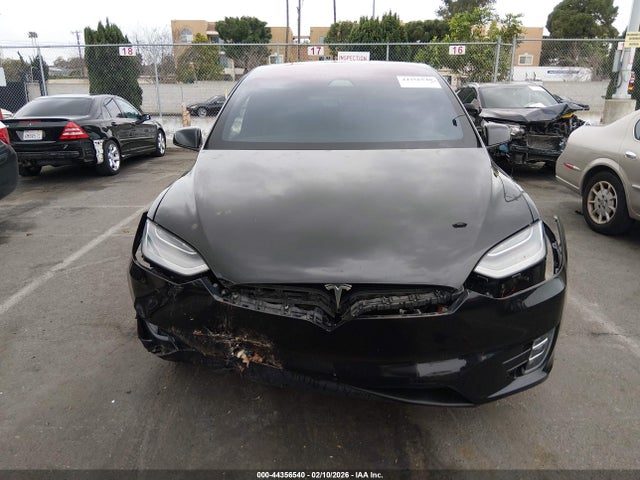 Продаж на аукціоні авто 2020 Tesla Model X, vin: 5YJXCBE20LF238030, номер лоту: 44356540