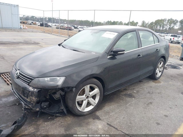2013 Volkswagen Jetta 2.5l Se მანქანა იყიდება აუქციონზე, vin: 3VWDX7AJ4DM396334, აუქციონის ნომერი: 44356550