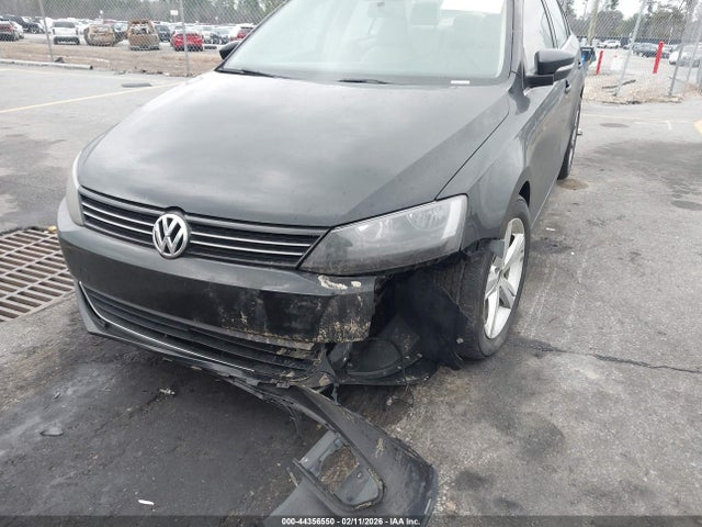 2013 Volkswagen Jetta 2.5l Se მანქანა იყიდება აუქციონზე, vin: 3VWDX7AJ4DM396334, აუქციონის ნომერი: 44356550