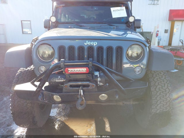 1C4HJWCG8EL189627 Jeep Wrangler Rubicon