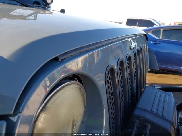 1C4HJWCG8EL189627 Jeep Wrangler Rubicon