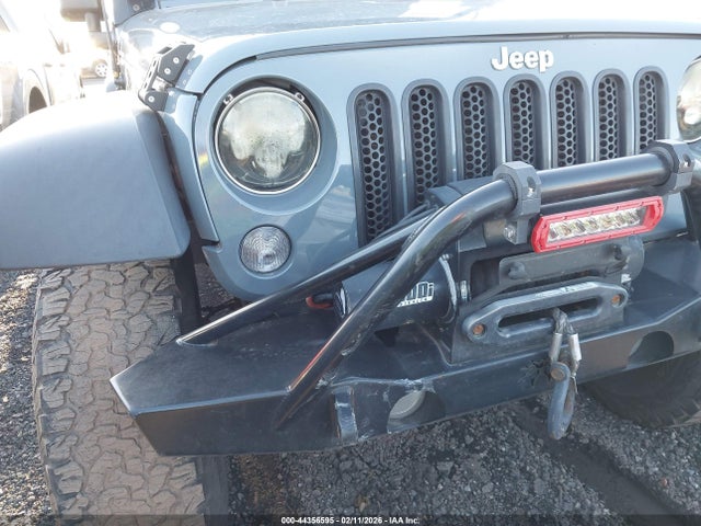 1C4HJWCG8EL189627 Jeep Wrangler Rubicon