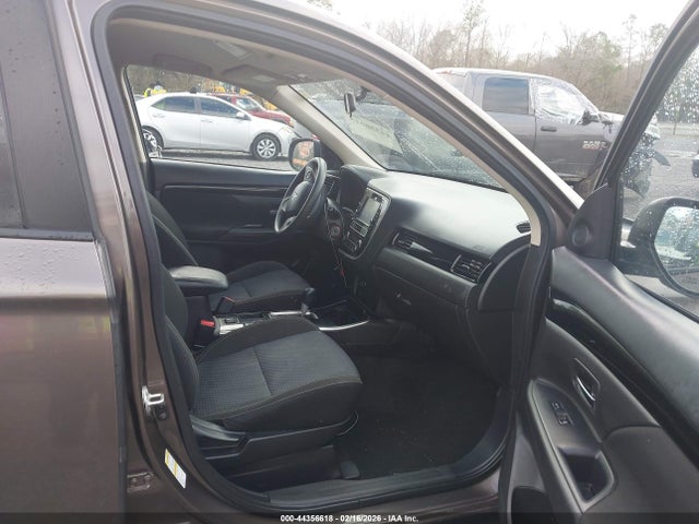 Продаж на аукціоні авто 2019 Mitsubishi Outlander Es, vin: JA4AD2A37KZ048388, номер лоту: 44356618