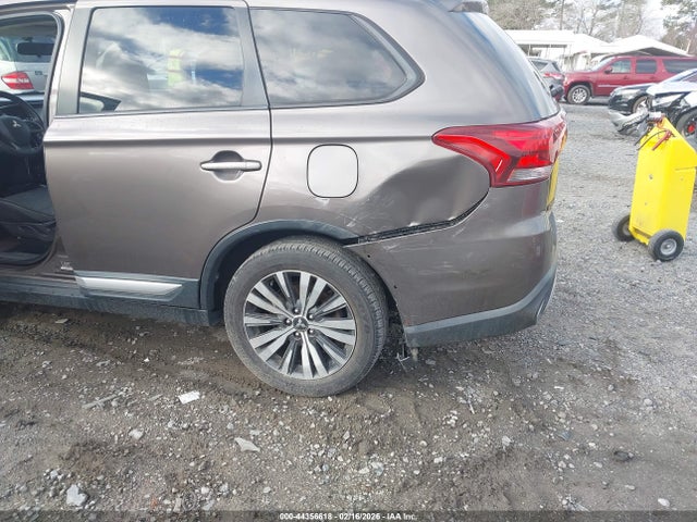 Продаж на аукціоні авто 2019 Mitsubishi Outlander Es, vin: JA4AD2A37KZ048388, номер лоту: 44356618