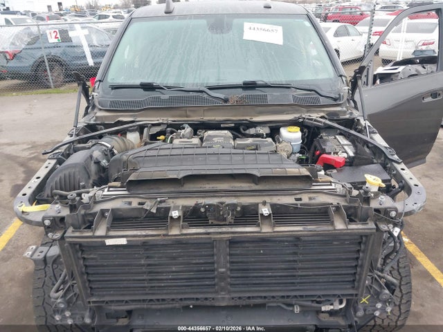 3C6UR5NL1MG559640 RAM 2500 Laramie 4x4 6&#039;4 Box