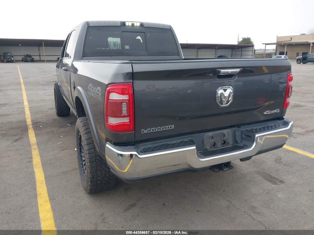 3C6UR5NL1MG559640 RAM 2500 Laramie 4x4 6&#039;4 Box