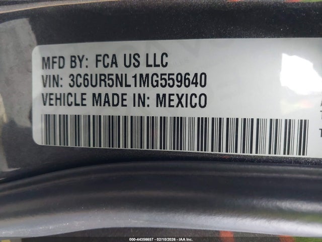 3C6UR5NL1MG559640 RAM 2500 Laramie 4x4 6&#039;4 Box