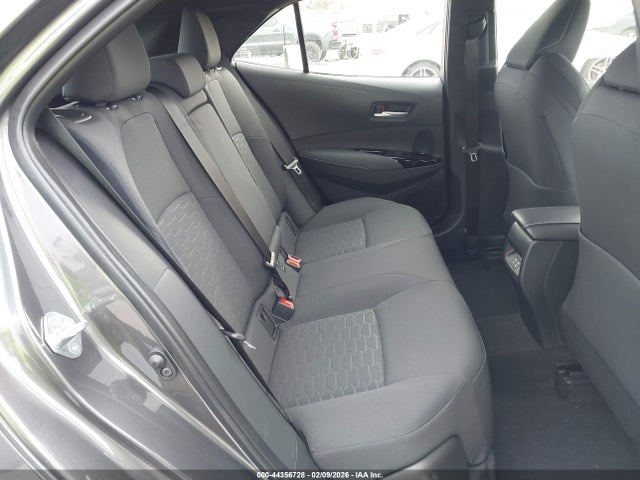 JTND4MBE7T3254311 Toyota COROLLA SE