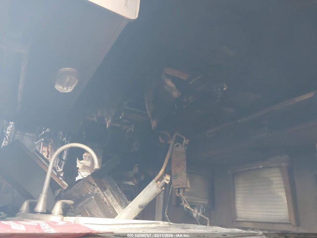 1UJBJ0BRXF1TC0183 Jayco Other