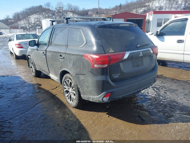 2016 MITSUBISHI OUTLANDER JA4AZ3A32GZ003101 Photo 2