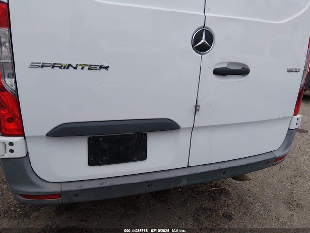 WD3PE7ED0KT011063 Mercedes-Benz Sprinter 1500 Standard Roof I4