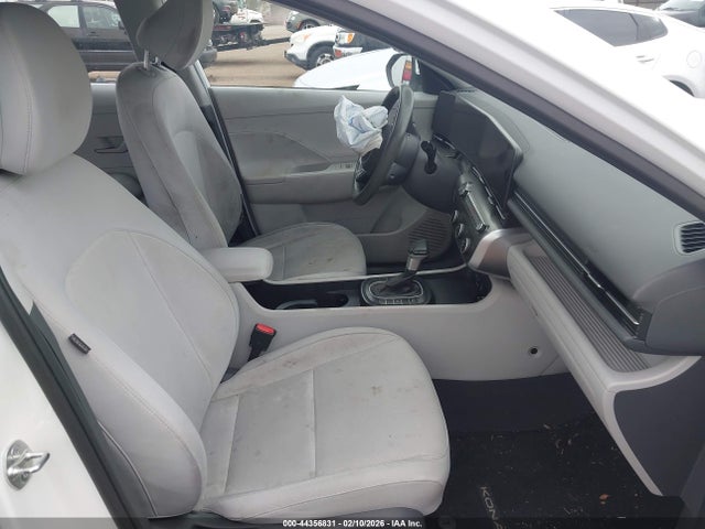 KM8HACABXRU146909 Hyundai Kona Se