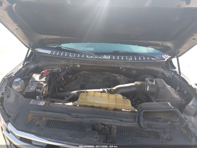 2019 Ford Expedition Xlt მანქანა იყიდება აუქციონზე, vin: 1FMJU1HT5KEA61892, აუქციონის ნომერი: 44356859