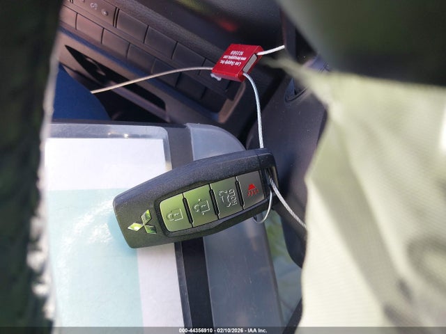 2023 MITSUBISHI OUTLANDER JA4J3UA81PZ033872 Photo 10