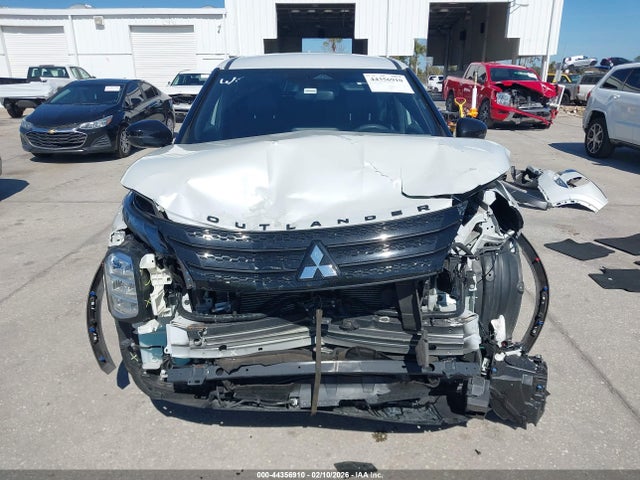 Продаж на аукціоні авто 2023 Mitsubishi Outlander Se 2.5 2wd/se Black Edition 2wd/se Special Edition 2wd, vin: JA4J3UA81PZ033872, номер лоту: 44356910