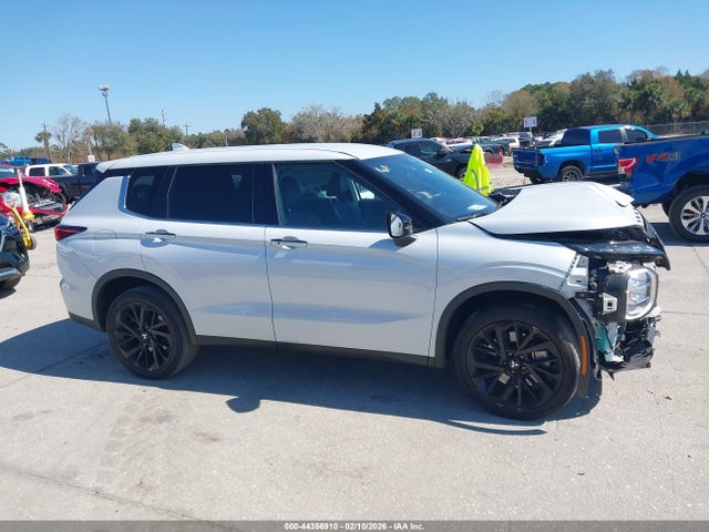 Продаж на аукціоні авто 2023 Mitsubishi Outlander Se 2.5 2wd/se Black Edition 2wd/se Special Edition 2wd, vin: JA4J3UA81PZ033872, номер лоту: 44356910
