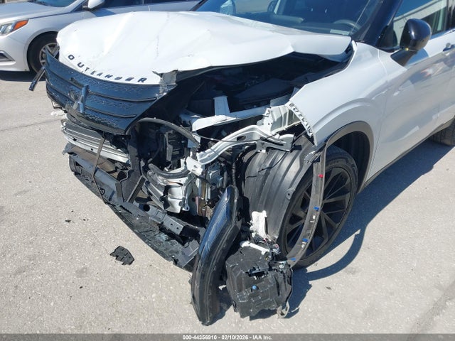 2023 MITSUBISHI OUTLANDER JA4J3UA81PZ033872 Photo 5