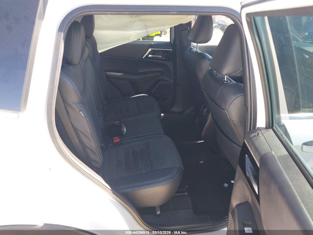 2023 MITSUBISHI OUTLANDER JA4J3UA81PZ033872 Photo 7