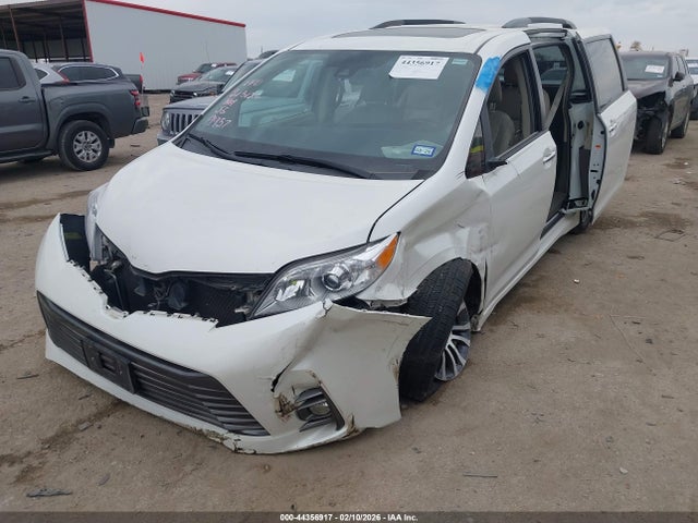 2018 TOYOTA SIENNA 5TDYZ3DC1JS949957 Photo 1