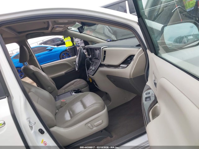 2018 TOYOTA SIENNA 5TDYZ3DC1JS949957 Photo 4