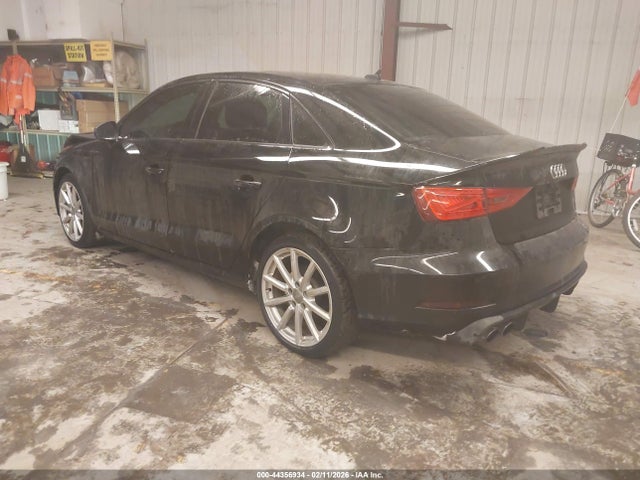 2015 AUDI A3 WAUEFGFF8F1016293 Photo 2