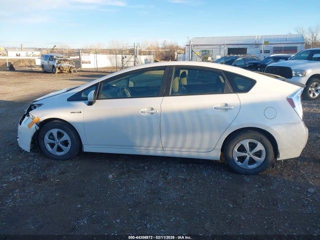 Toyota Prius Two 2014 JTDKN3DU2E0366655 Image 15