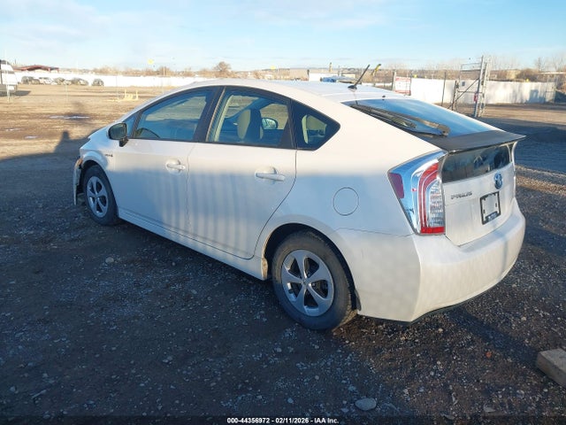 Toyota Prius Two 2014 JTDKN3DU2E0366655 Image 3