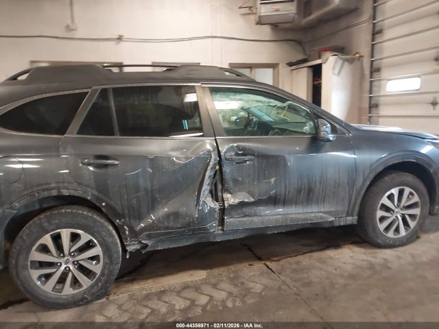 Продаж на аукціоні авто 2022 Subaru Outback Premium, vin: 4S4BTADCXN3110260, номер лоту: 44356971