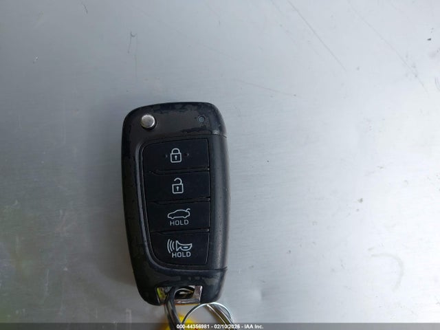 2020 Hyundai Accent Se მანქანა იყიდება აუქციონზე, vin: 3KPC24A66LE111908, აუქციონის ნომერი: 44356981