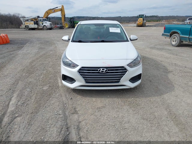 2020 Hyundai Accent Se მანქანა იყიდება აუქციონზე, vin: 3KPC24A66LE111908, აუქციონის ნომერი: 44356981